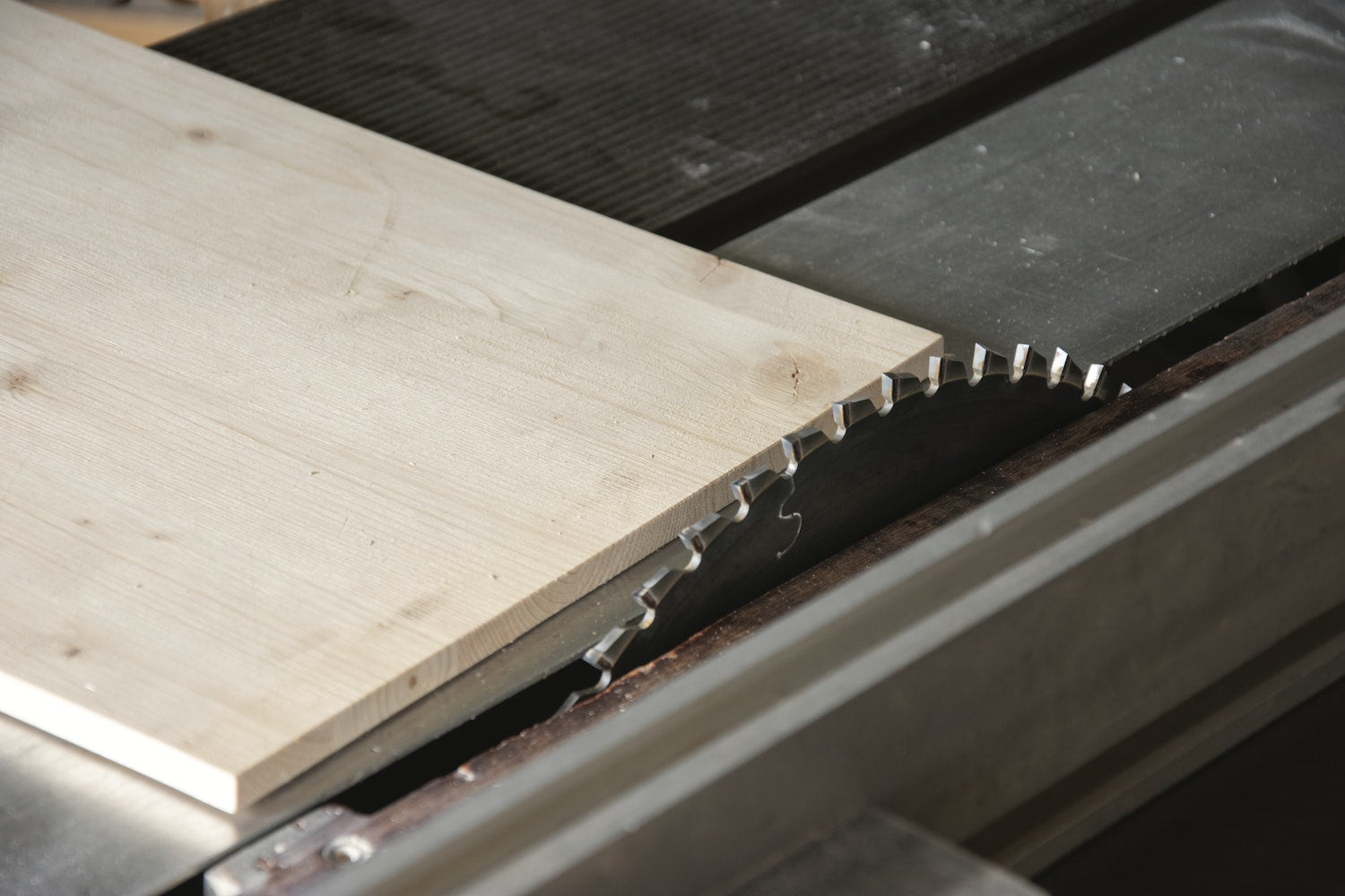 How to choose the right saw blade